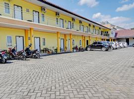 OYO 90622 Hotel Galaksi，位于Ponorogo的酒店