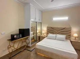 Golden Horizon Suite