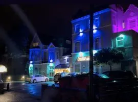 Star Hotel, South Leicester
