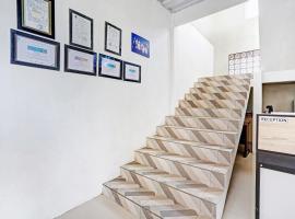OYO Life 90678 Omah Kulo Guest House，位于Nganjuk的酒店