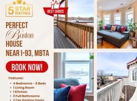90 - 4BR Dorchester - Sleek Apt near Marina Bay，位于波士顿的酒店