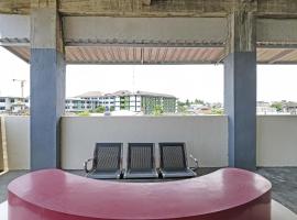 SUPER OYO 90905 Dangau Datuk Guesthouse，位于Ngabean的酒店
