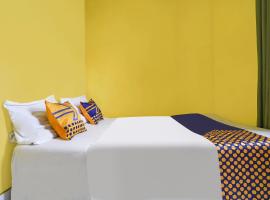 OYO Homes 90914 Eco Tourism Desa Cipada Bukit Senyum Homestay Syariah，位于Sukaraja的酒店