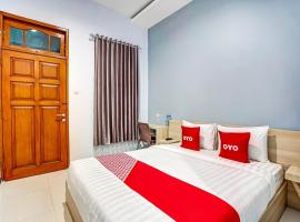OYO 90891 Parang Kusumo Residence，位于Krembangan的酒店