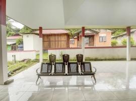 OYO Homes 91101 Homesstay Desa Wisata Marinsow Near Gereja Pantekosta Marinsow，位于Rinondoran的酒店