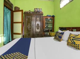 OYO Homes 91155 Desa Wisata Selamanik Ciamis，位于Buniseuri的酒店