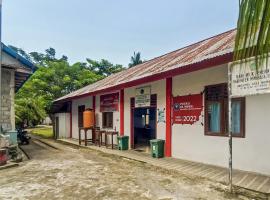 OYO Homes 91148 Homesstay Desa Wisata Bahoi Near Ekowisata Mangrove Desa Bahoi，位于Serai的酒店