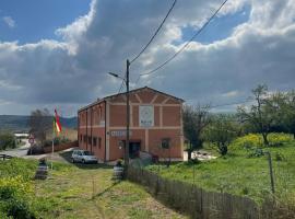 Ikigai Albergue，位于纳瓦雷特的带停车场的酒店