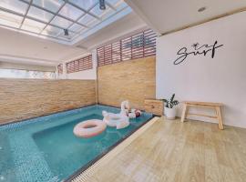 Surf Villa Bangsaray，位于邦萨雷的酒店