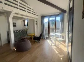 Lovely studio perfect for couples close to beach