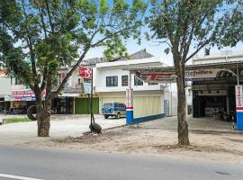 OYO 91184 Penginapan Indah Permai Syariah，位于Tanjungraya的酒店