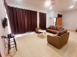 OYO Homes 90524 D'j Pegaso Serom Homestay，位于麻坡的酒店