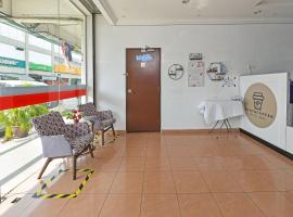 OYO 90559 Ummul Motel C Mart，位于亚娄的酒店