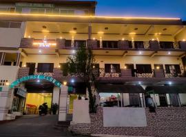 Cottage Club Inn，位于阿尔莫拉的酒店