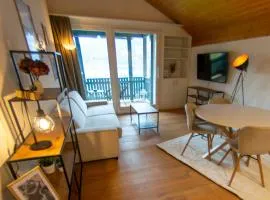 Surfers Lodge with Beach, near Interlaken