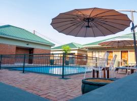 Victoria Falls Premier Lodge，位于维多利亚瀑布的酒店