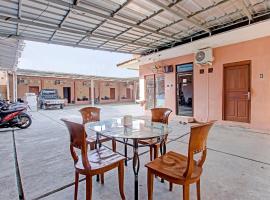 OYO 91490 Hotel Rumah Kita，位于井里汶的酒店