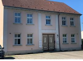 1 Zimmer Wohnung in Trebbin mit PKW Stellplatz，位于特雷宾的酒店