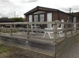 Modern 3 bedroom lodge at Avonvale Holiday Lodges