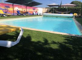 Hotel Des 4 Vents "Esprit Camargue"，位于艾格-莫尔特的酒店