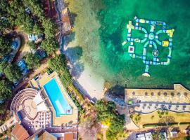 Camping Bijela Uvala - Eurocamp I Homair，位于波雷奇的酒店