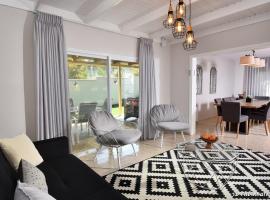 Malki House- Greek Cabin with Private Spa Hot Tub，位于Lappidot的酒店
