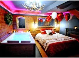 Le Chalet romantique, SPA XXL, Écran cinéma, Lit king size, cascade d'eau