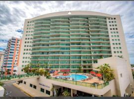 Edificio de Apartamentos Colón Miramar，位于萨利纳斯的酒店