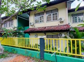 OYO 92001 Unram Guest House，位于Cakranegara的酒店