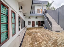 OYO 92057 Reny Kost Syariah