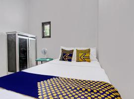 SPOT ON 92188 Ndalem Eyang Guesthouse Syariah，位于Demak的酒店