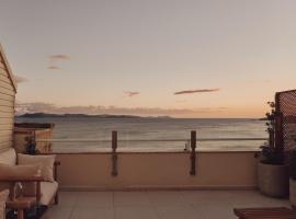 Hotel Atlante Sanxenxo Boutique，位于桑亨霍的酒店