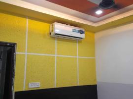 POP Hotel Happy Stay，位于Bulandshahr的酒店