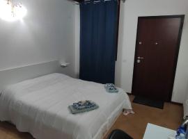 Casa Zoe Eternity，位于皮亚琴察的酒店