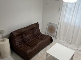 The Bauhaus near Eastwood，位于马尼拉的酒店