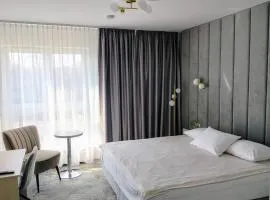 莫德林机场索克沃弗斯卡酒店