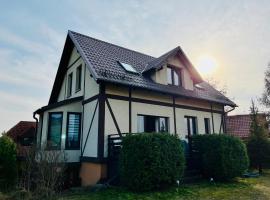 Dom na wzgórzu z widokiem na jezioro，位于Brodnica Dolna的民宿
