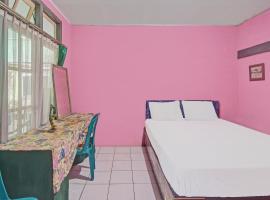 SPOT ON 92278 Hotel Vorel，位于Tondano的酒店