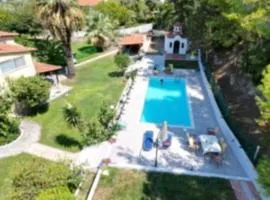 Posidi pool apartment