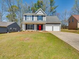 10 Mi to Six Flags Austell Home with Expansive Yard