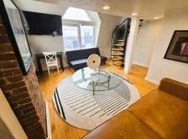 Skyline at Your Door - Studio with a View