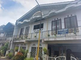 SPOT ON 92776 Panorama House Near Lokon Camping Ground，位于Tomohon的酒店