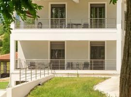 Δωμάτια Κωσταφάκας Κοκκινοπηλός Ολύμπου，位于Elassona的酒店