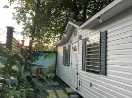 Tiny wooden home，位于下维加的酒店