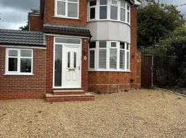 Luxury Detached holiday home Near BHX, JLR, NEC