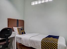 Hotel O Finest House Near Amplas Bus Terminal，位于棉兰的酒店