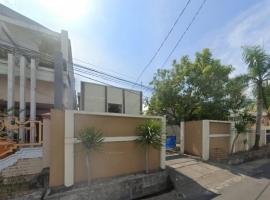 OYO 92891 Mahendra HomestayNearTaman Wisata Bukit Rurukan，位于Tondano的酒店
