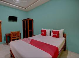 OYO 92896 Hotel Sahabat Syariah Near Plasa Telkom Bawean，位于Sangkapura的酒店