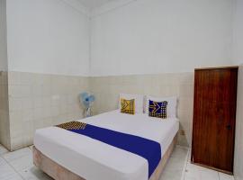 SPOT ON 92876 Homestay Kedamean，位于Gresik的酒店