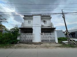OYO 93053 Ziza Kost82 Syariah，位于Membura的酒店